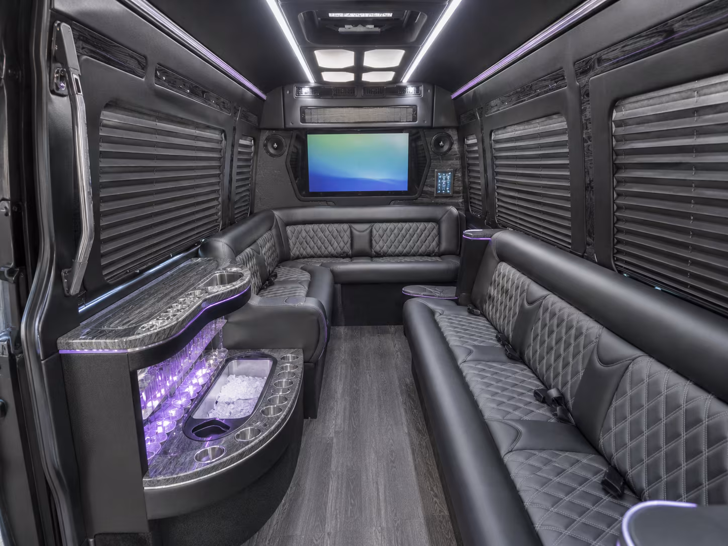 sandy 28 passenger party bus
